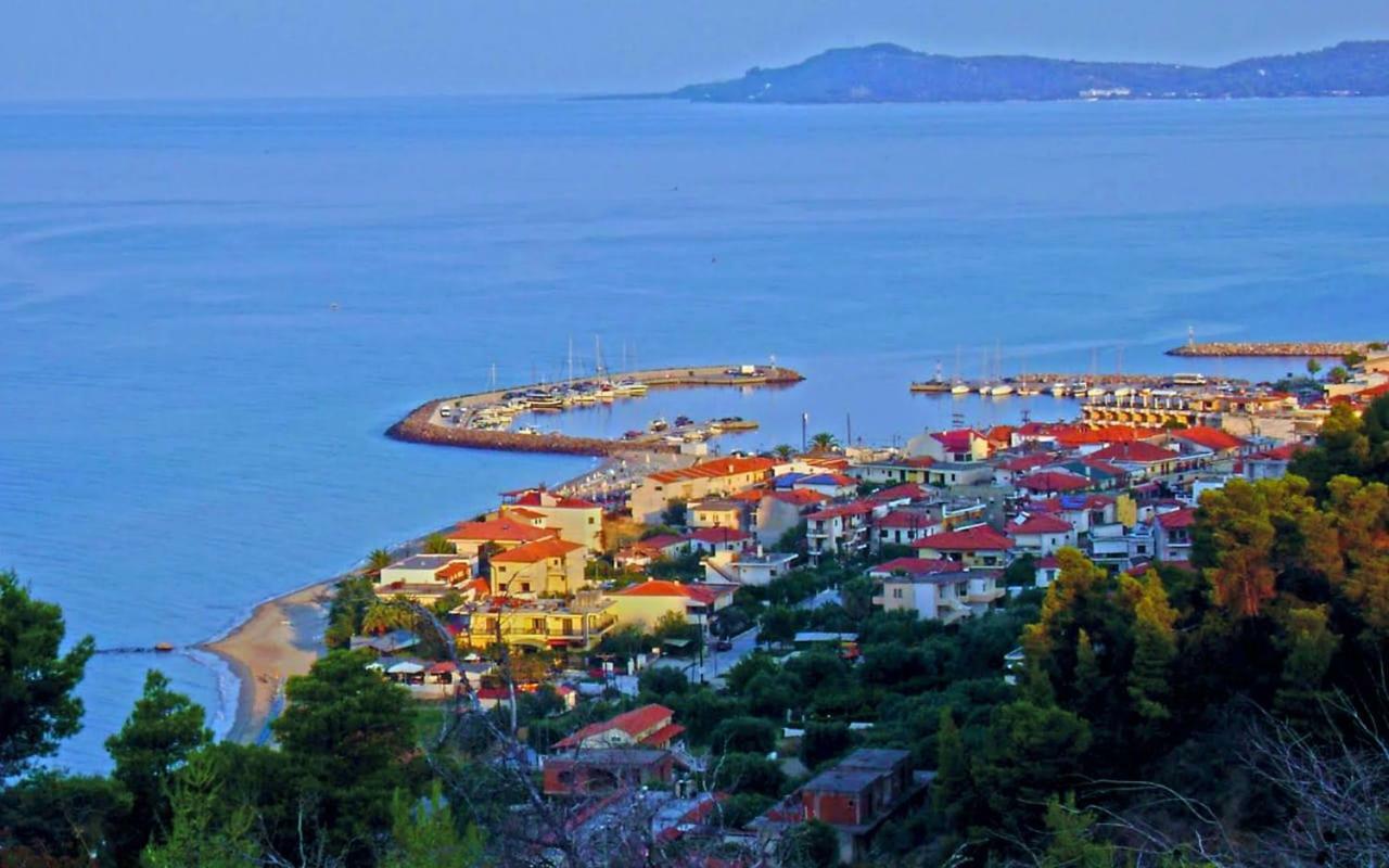 Comfortable Apartment Near The Central Beach Nea Skioni Exterior foto